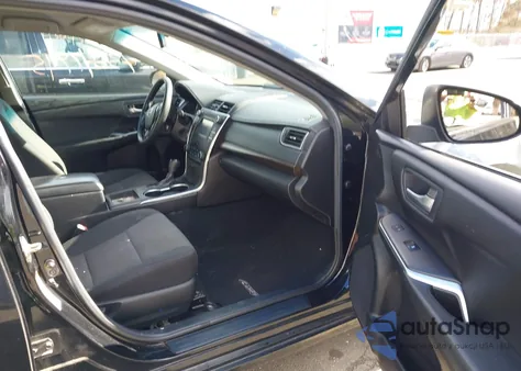 2016 Toyota Camry Le z USA, uszkodzony, nr VIN 4T1BF1FK4GU239121